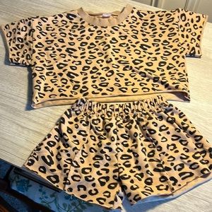 Toddler 2 piece outfit. Fits 2T